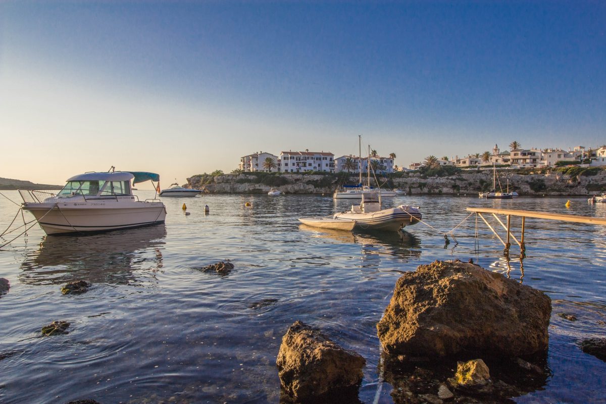 Alquiler coches Menorca empresa local